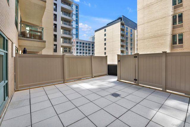2415 Queens Plaza N 6B, Long Island City, NY 11101