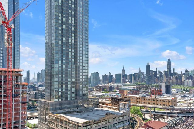 2415 Queens Plaza N 6B, Long Island City, NY 11101