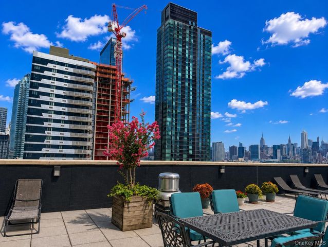 2415 Queens Plaza N 6B, Long Island City, NY 11101