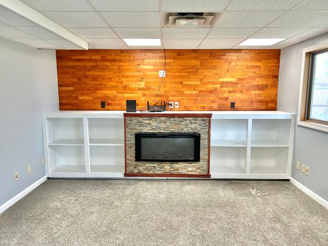 206 Charyridge Drive, Kent City, MI 49330