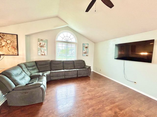 206 Charyridge Drive, Kent City, MI 49330
