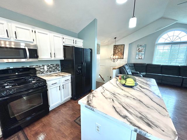 206 Charyridge Drive, Kent City, MI 49330
