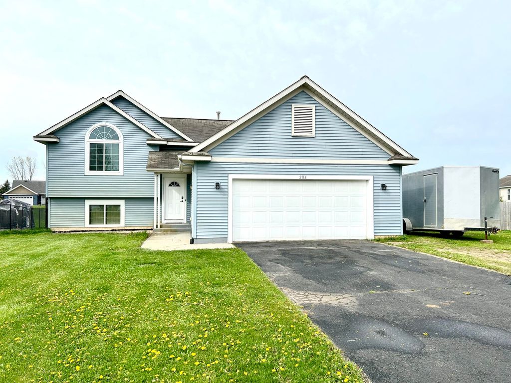 206 Charyridge Drive, Kent City, MI 49330