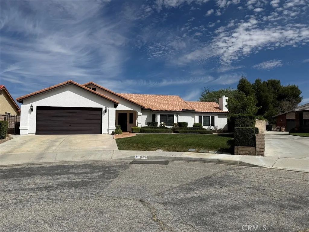1703 W Avenue K12, Lancaster, CA 93534