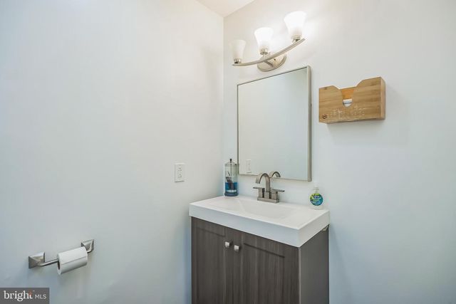 2218-20 RACE ST, Philadelphia, PA 19103
