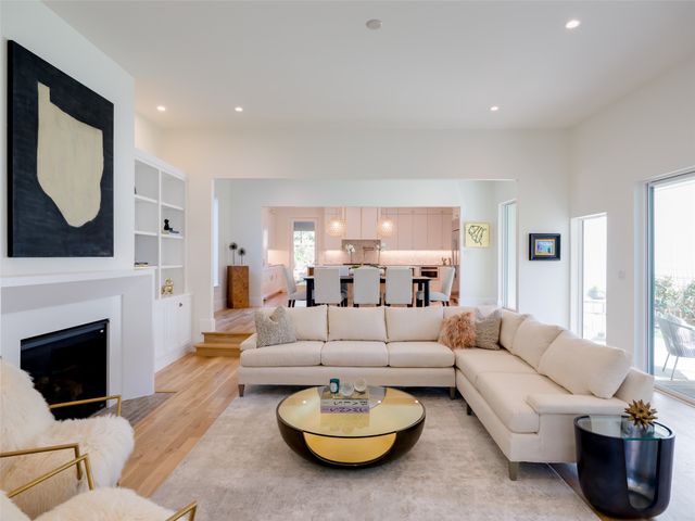 9315 Lenel Place, Dallas, TX 75220