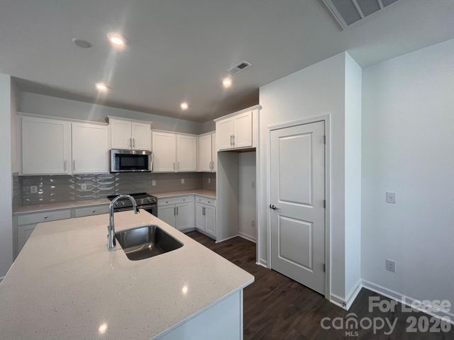 16305 Leading Street, Charlotte, NC 28273