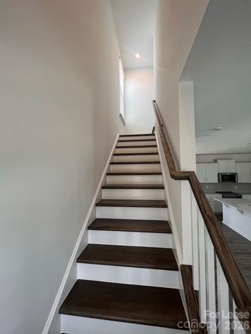 16305 Leading Street, Charlotte, NC 28273