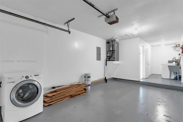 1280 NW 49th St, Deerfield Beach, FL 33064