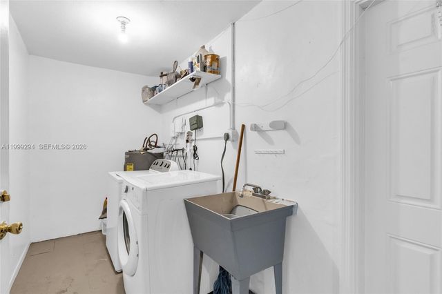 1280 NW 49th St, Deerfield Beach, FL 33064