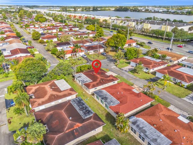 1280 NW 49th St, Deerfield Beach, FL 33064