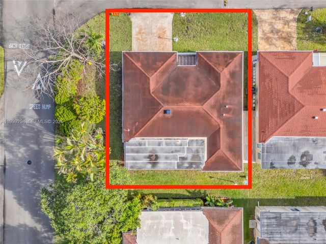 1280 NW 49th St, Deerfield Beach, FL 33064