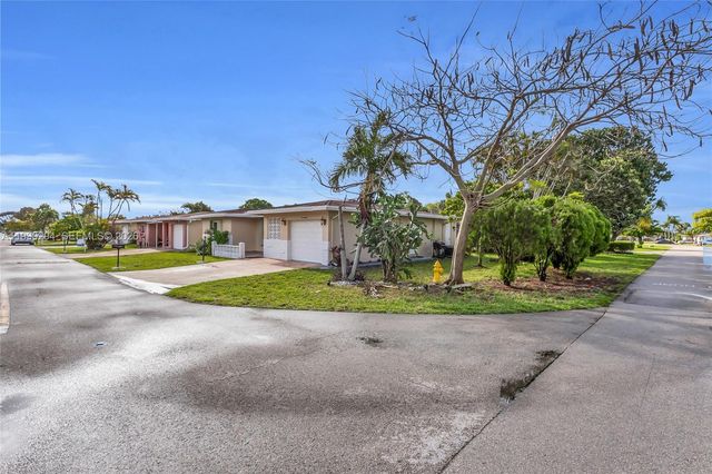 1280 NW 49th St, Deerfield Beach, FL 33064