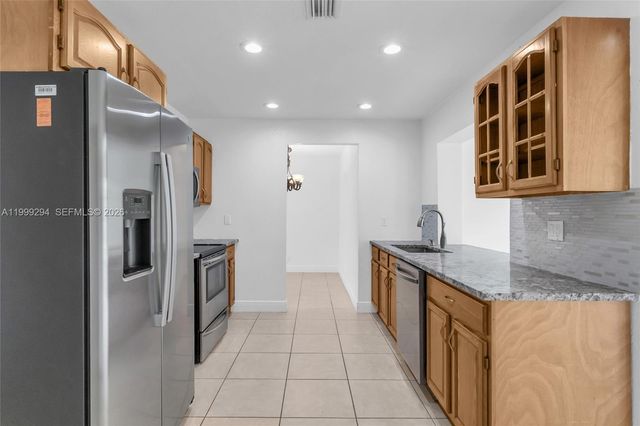 1280 NW 49th St, Deerfield Beach, FL 33064