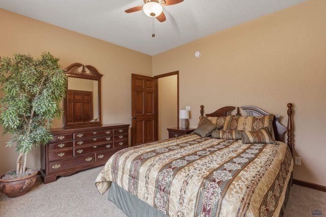 24716 TRIPLE M RANCH RD, Hermosa, SD 57744