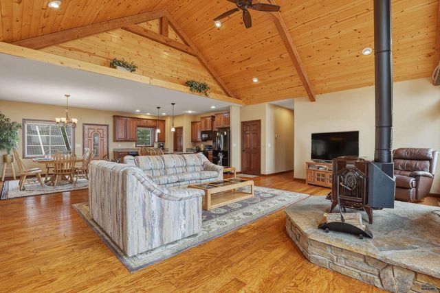 24716 TRIPLE M RANCH RD, Hermosa, SD 57744