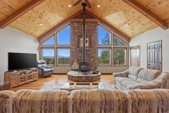 24716 TRIPLE M RANCH RD, Hermosa, SD 57744