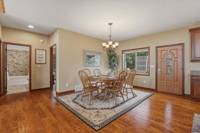 24716 TRIPLE M RANCH RD, Hermosa, SD 57744