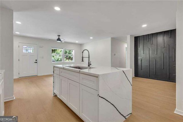 1733 Hollyhock Terrace, Decatur, GA 30032