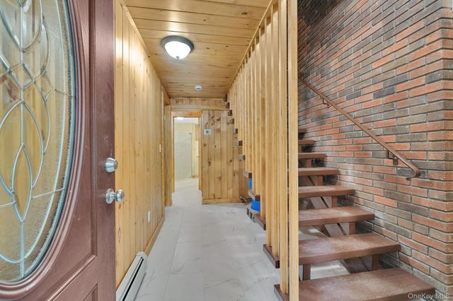 53 W Corbett Road, Montgomery, NY 12549