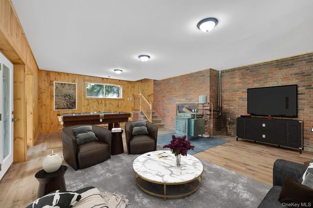 53 W Corbett Road, Montgomery, NY 12549