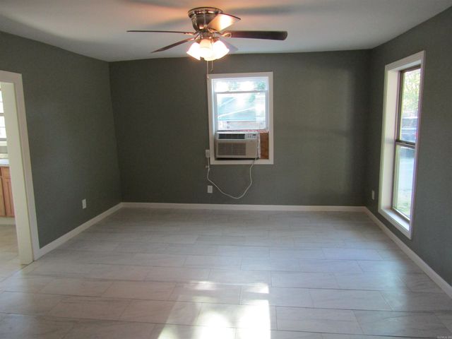 706 E Lake Street, Paragould, AR 72450