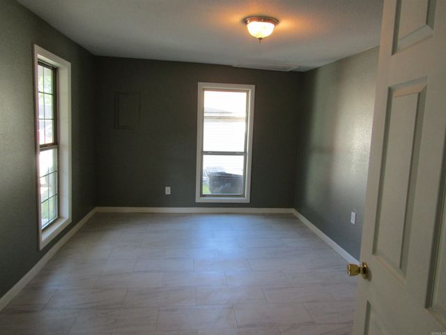 706 E Lake Street, Paragould, AR 72450