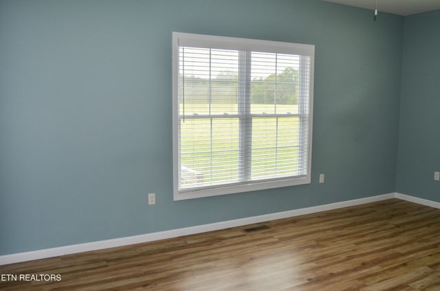 1432 Sawmill Rd, Crossville, TN 38555