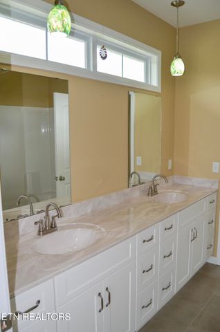 1432 Sawmill Rd, Crossville, TN 38555