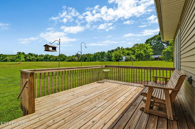 1432 Sawmill Rd, Crossville, TN 38555