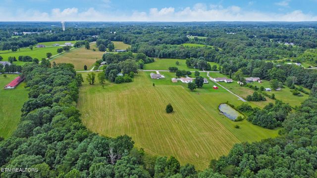 1432 Sawmill Rd, Crossville, TN 38555