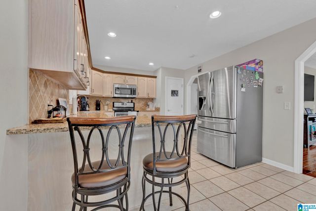 370 NICOLE TRAIL, Hayden, AL 35079