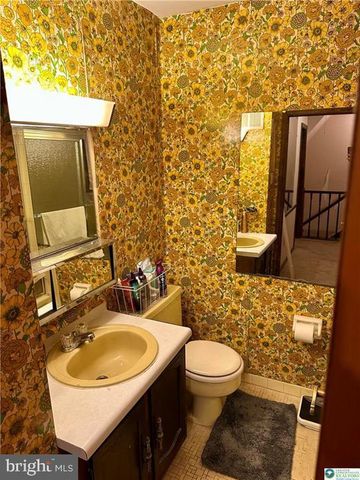 782 JEFFERSON ST, Red Hill, PA 18076