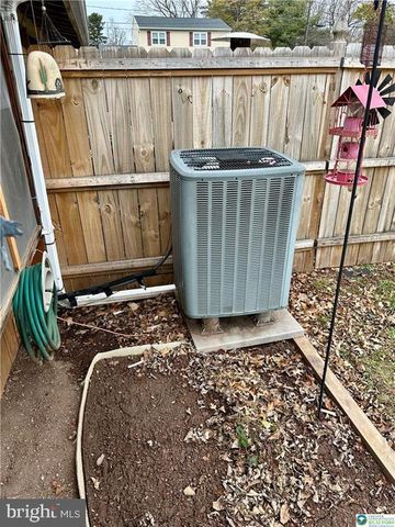 782 JEFFERSON ST, Red Hill, PA 18076