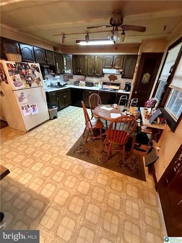 782 JEFFERSON ST, Red Hill, PA 18076