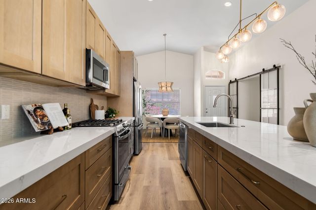 4389 E SAINT JOHN Road, Phoenix, AZ 85032