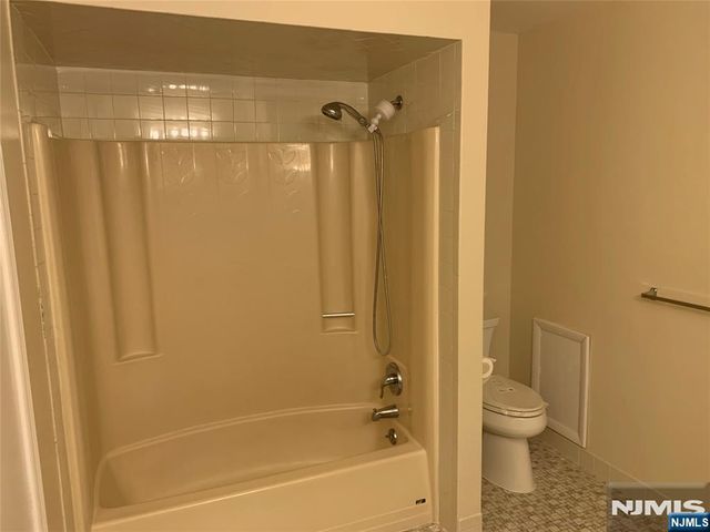 15 Park View Place, Fair Lawn, NJ 07410