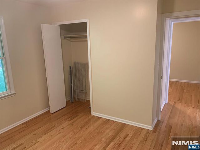 15 Park View Place, Fair Lawn, NJ 07410