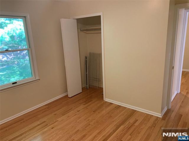 15 Park View Place, Fair Lawn, NJ 07410