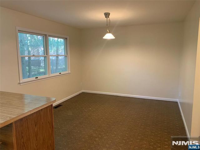 15 Park View Place, Fair Lawn, NJ 07410