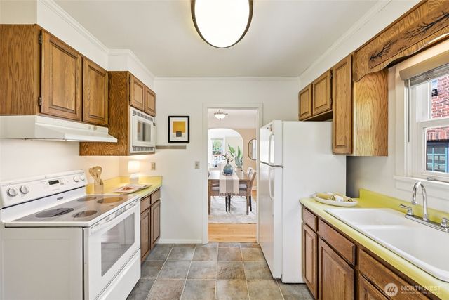 2316 41st Avenue SW, Seattle, WA 98116