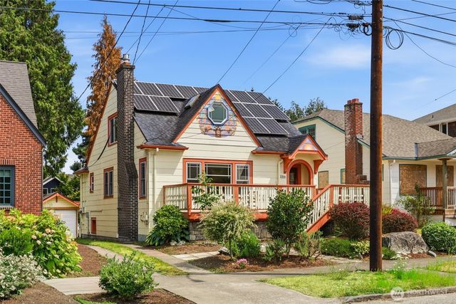 2316 41st Avenue SW, Seattle, WA 98116