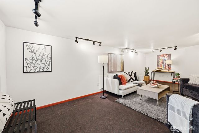 2316 41st Avenue SW, Seattle, WA 98116