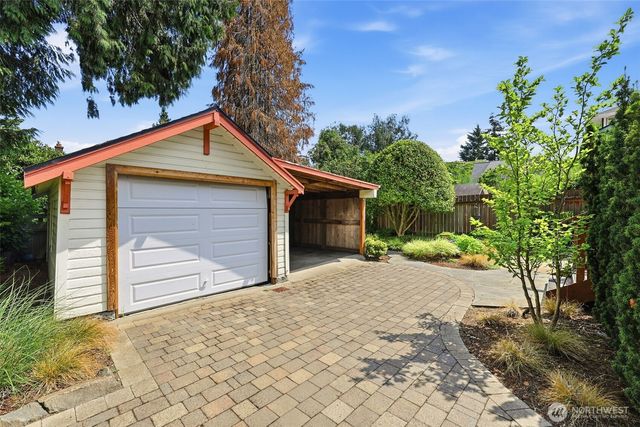 2316 41st Avenue SW, Seattle, WA 98116