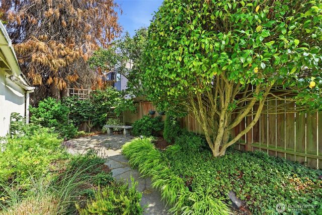 2316 41st Avenue SW, Seattle, WA 98116