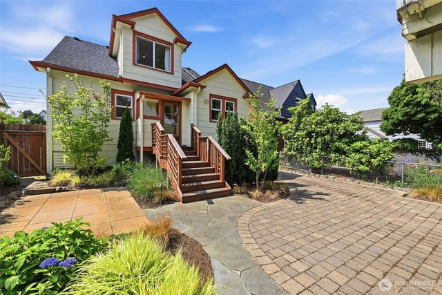 2316 41st Avenue SW, Seattle, WA 98116