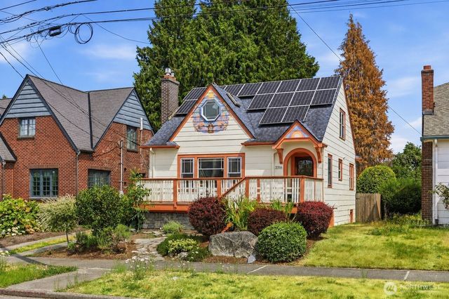 2316 41st Avenue SW, Seattle, WA 98116