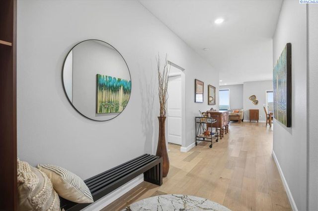 6657 Caspian Pl, West Richland, WA 99353