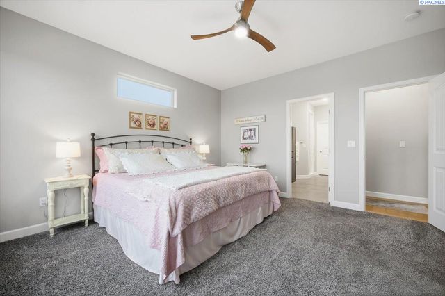 6657 Caspian Pl, West Richland, WA 99353