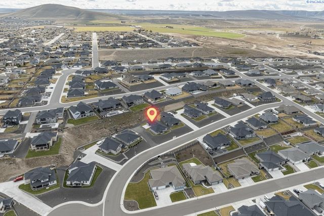 6657 Caspian Pl, West Richland, WA 99353